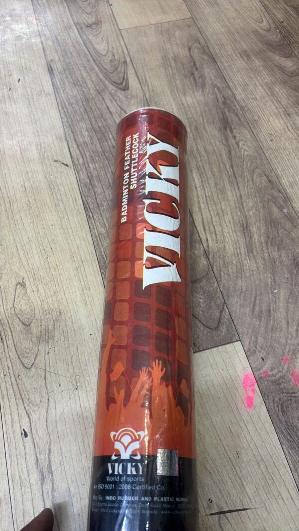 VICKY FEATHER SHUTTLECOCK